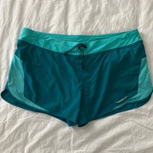 Patagonia teal dry fit fully lined shorts with back pocket size xl
